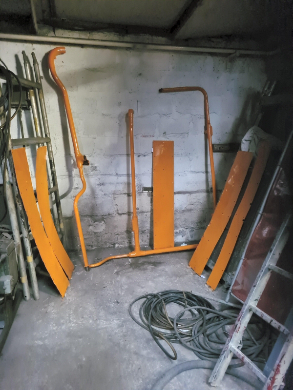 Class 100 electrical conduit